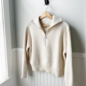 Pullover Sweater with collar and zipper